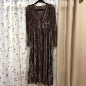 SHEIN VELVET DRESS SIZE M
